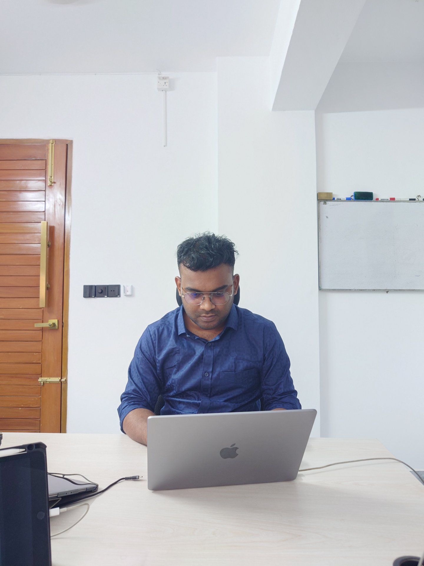1000031292 — Professional photo by Subroto Das