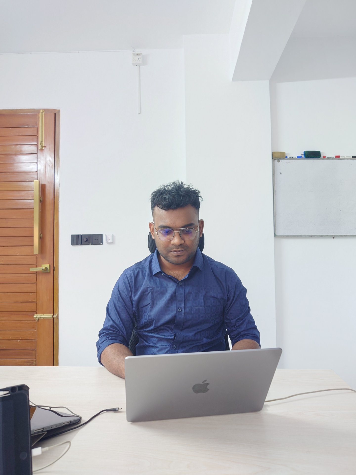 1000031295 — Professional photo by Subroto Das