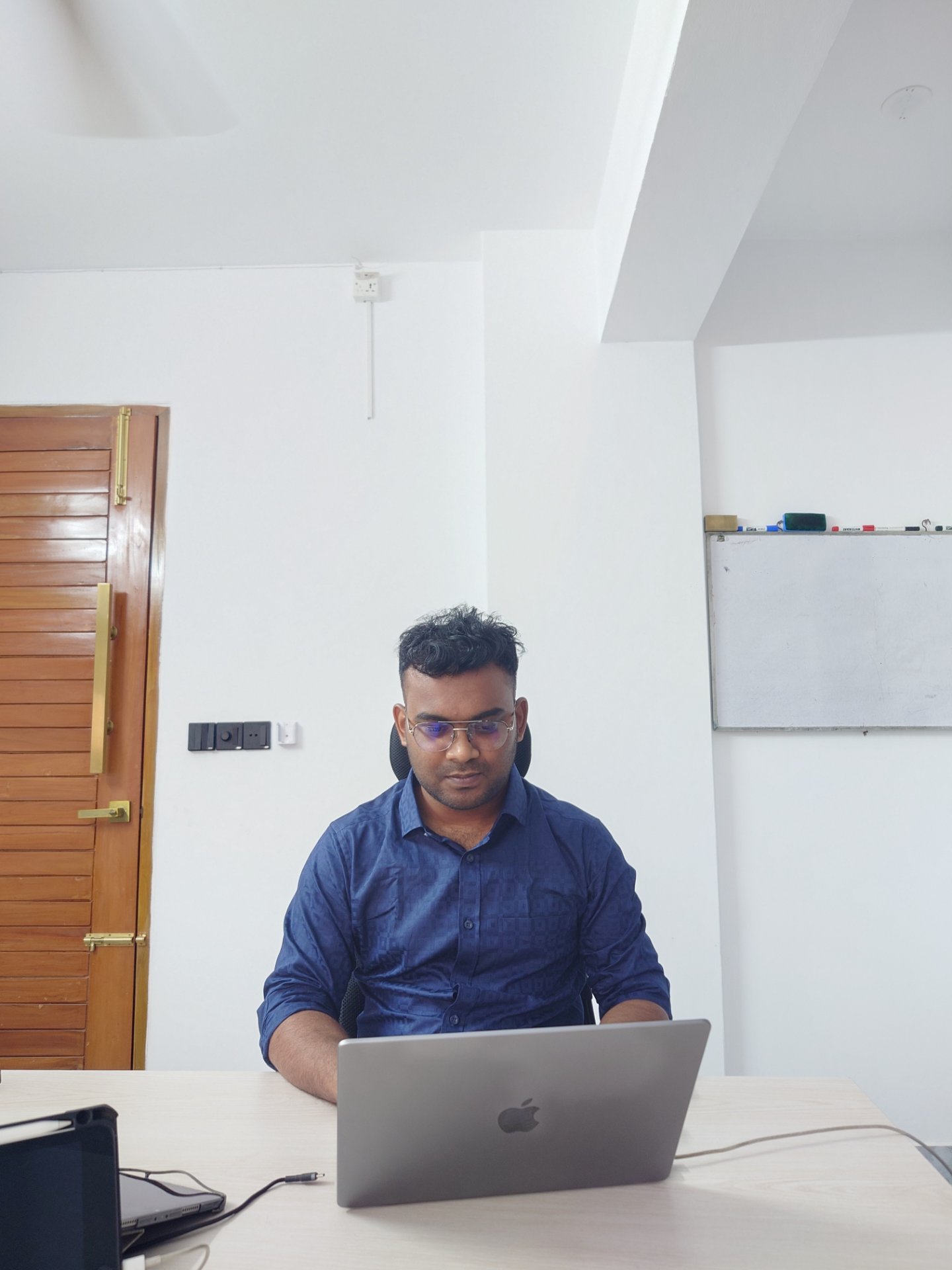 1000031297 — Professional photo by Subroto Das
