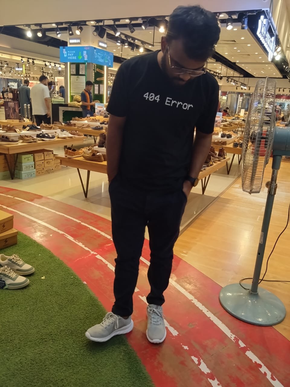 1000000769 — Random photo by Subroto Das