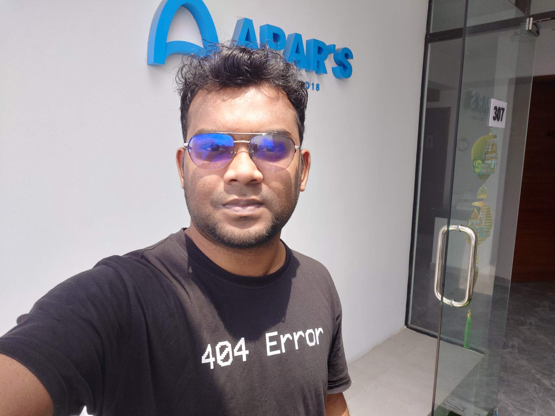 1000029823 — Random photo by Subroto Das