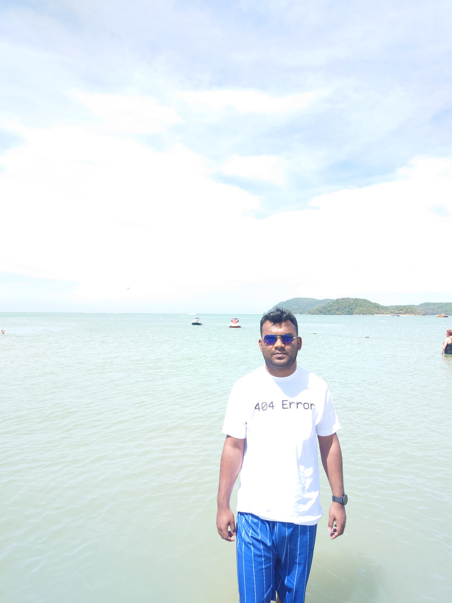 অচেনা পথে চলার আনন্দ — Travel photo by Subroto Das