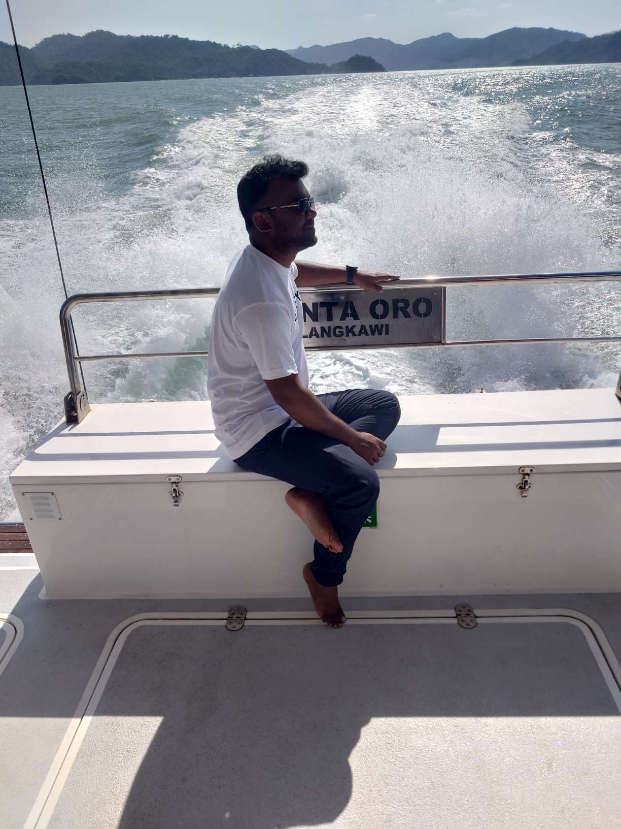 পথই গন্তব্য — Travel photo by Subroto Das